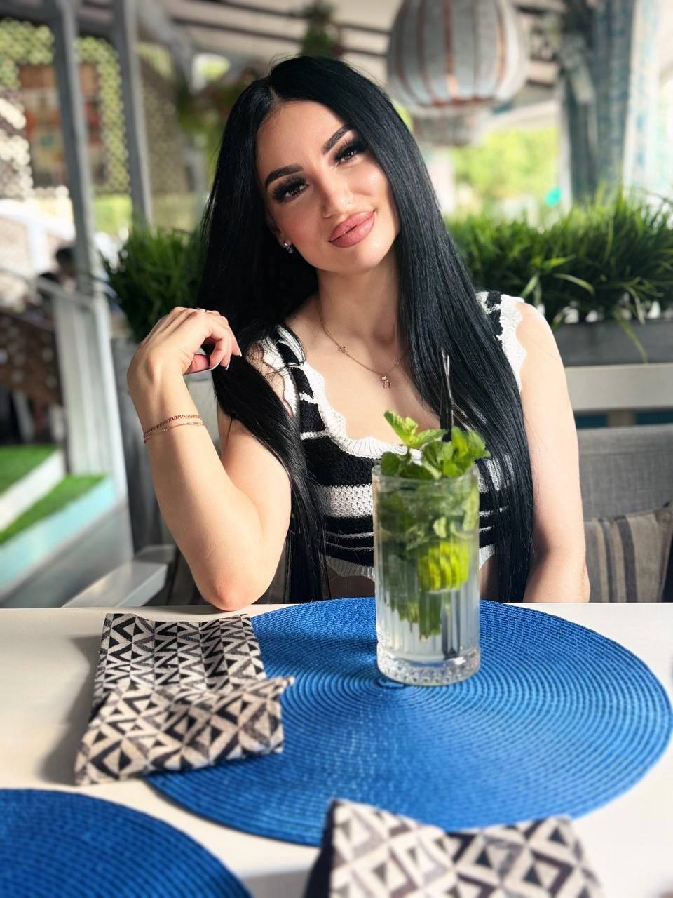 Девушка ГЕЛЯ V I P 29 лет сделает профессионально куннилингус и пригласит к себе в Район - Центр