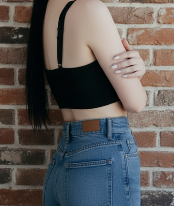 Проститутка Ксюша 27 лет сделает качественно окончание на грудь и пригласит к себе