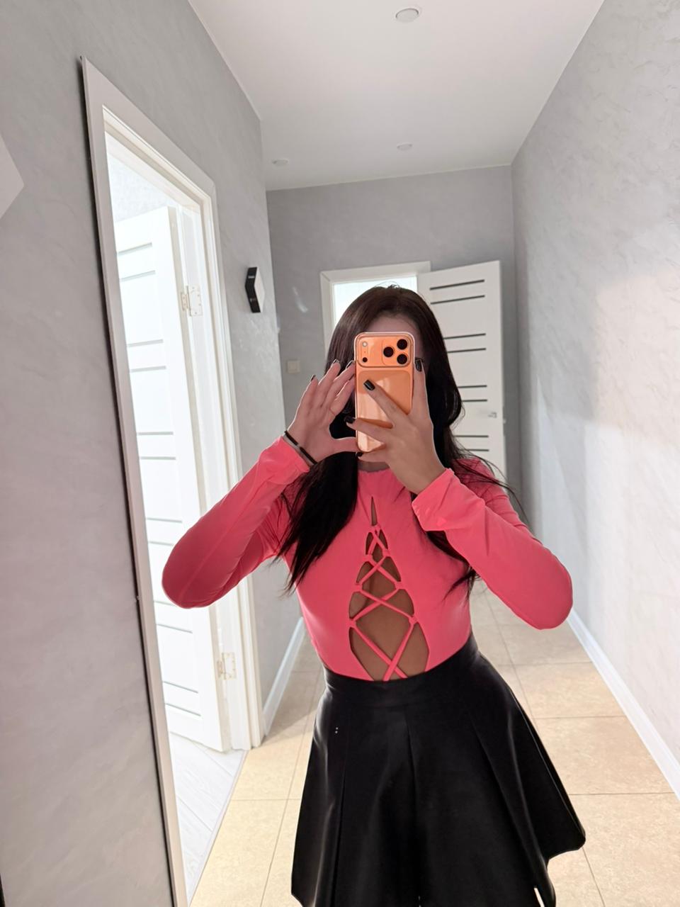 Девушка Анна с 2 размером груди сделает нежно  и примет у себя