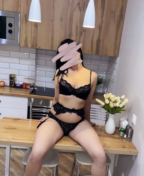 Проститутка Офигенный жмж 24 лет сделает качественно  и пригласит к себе в Район - Юго-Запад