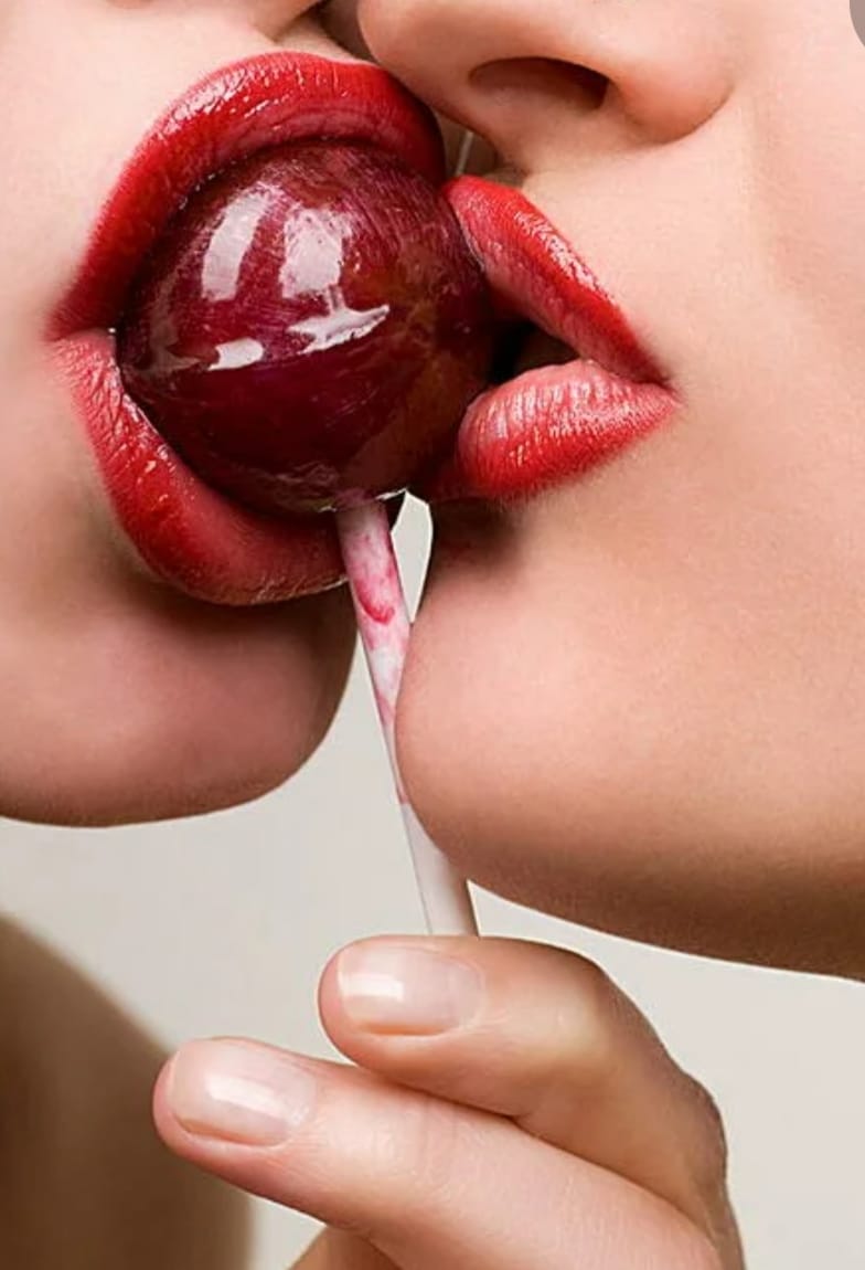 Массажистка Горячие подружки 34 лет сделает с удовольствием окончание на грудь и позовет в гости