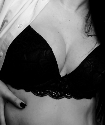 Путана Даша 25 лет сделает с удовольствием минет без резинки и примет у себя