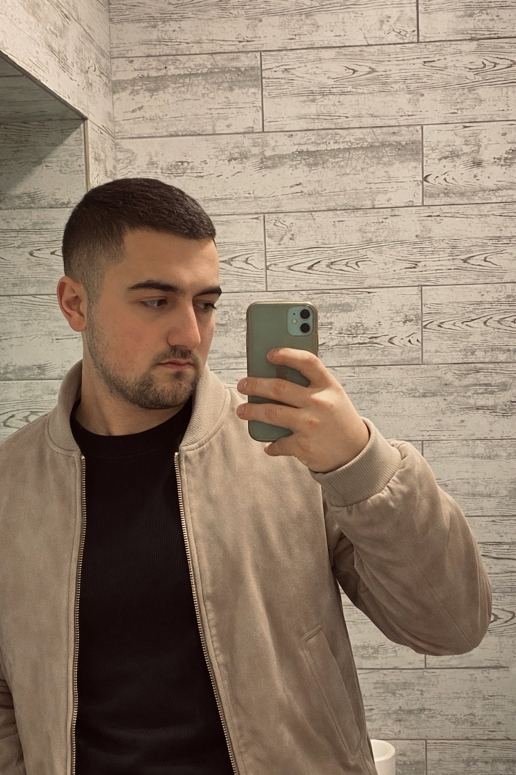 Девушка по вызову Давид спортивная сделает нежно  и пригласит к себе в Любой район