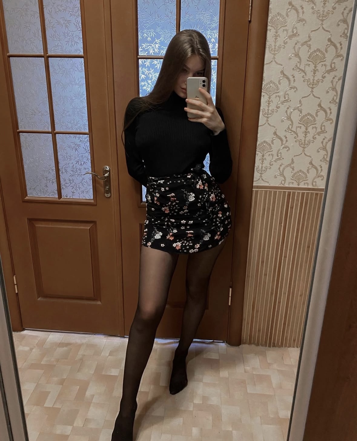 Эскорт Нина 23 лет исполнит игрушки и позовет в гости в Район - Юго-Запад