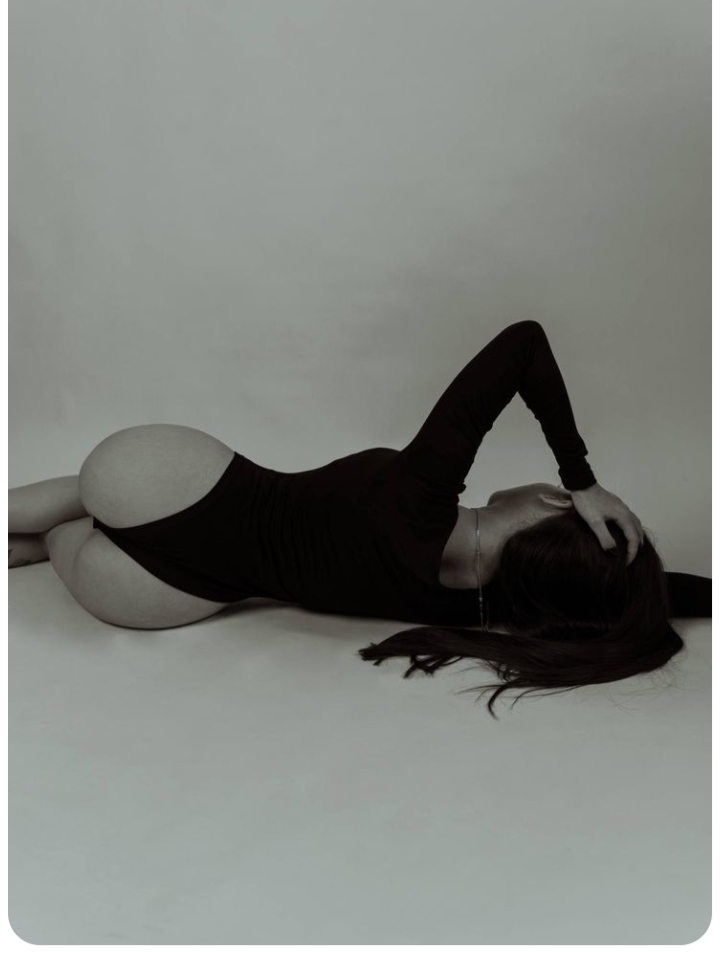 Брюнетка Ева стройная исполнит классический секс и пригласит к себе в Район - Юго-Запад